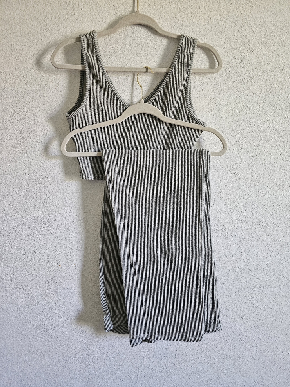 2 Piece Ribbed Tank & Pant Set - Picture 4 of 5